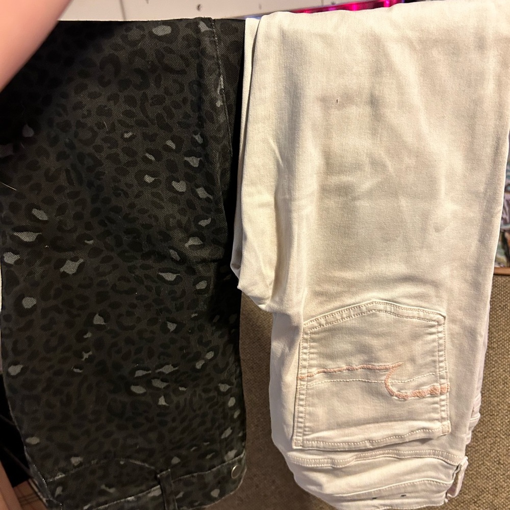 Lot sales jeans all different sizes AE , Hollister , SO, jeggings, Big Star